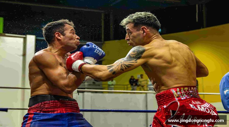 汗水诠释荣耀，坚定向前